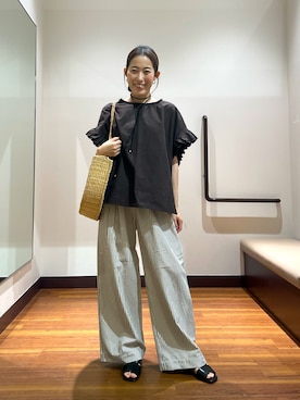 「ITEMS URBANRESEARCH（アイテムズ アーバンリサーチ）のダブルフリルブラウス（シャツ/ブラウス、ブラウン系）」を使った、shokoさん（レディース・154cm）の夏コーディネート