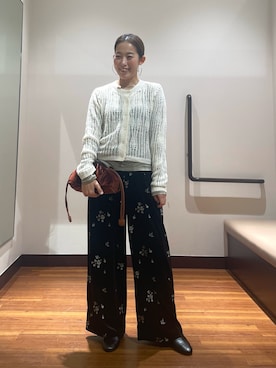 「KBF（ケイビーエフ）のアイテム（トップス）」を使った、shokoさん（レディース・154cm）の秋コーディネート