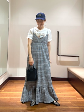 「SMELLY（スメリー）のweatherロゴキャップ（キャップ、ブルー系）」を使った、shokoさん（レディース・154cm）の夏コーディネート