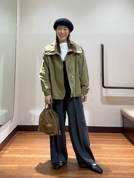 「ITEMS URBANRESEARCH（アイテムズ アーバンリサーチ）の『イージーケア/防花粉』撥水マウンテンパーカー（マウンテンパーカー、ベージュ系）」を使った、shokoさん（レディース・154cm）の春コーディネート