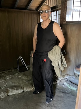 「アイテム（トップス）」を使った、すさのさんさん（メンズ・182cm）の秋コーディネート