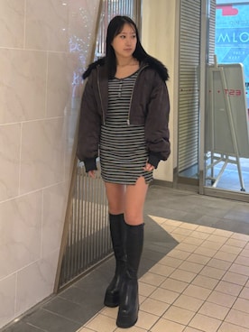 「アイテム（ワンピース）」を使った、高松千彩さん（レディース・160cm）の秋コーディネート