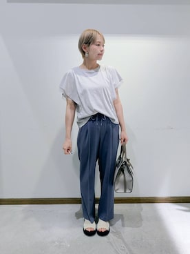 「撥水」｜「アイテム（スラックス）」を使った、のみ子さん（レディース・154cm）の秋コーディネート