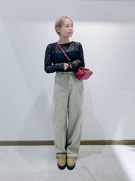 「アイテム（デニムパンツ、ベージュ系）」を使った、のみ子さん（レディース・154cm）の秋コーディネート