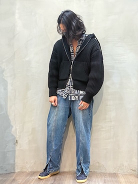 「黒ニット」｜Desigual原宿 STAFFさん（メンズ・180cm）の秋コーディネート