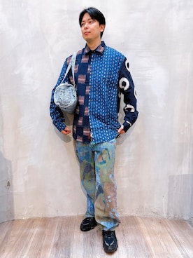 「Desigual（デシグアル）のマルチパターン ブロック切替 長袖シャツ（シャツ/ブラウス、ブルー系）」を使った、Desigual原宿 STAFFさん（メンズ・167cm）の春コーディネート