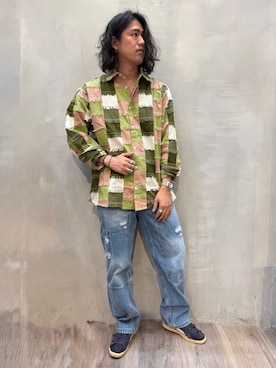 「Desigual（デシグアル）のアイテム（シャツ/ブラウス、グリーン系）」を使った、Desigual原宿 STAFFさん（メンズ・167cm）の春コーディネート