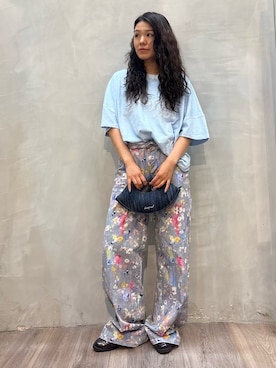 「Desigual（デシグアル）のヴィンテージ1984 半袖Tシャツ ライトブルー【2026-2027年秋冬新作】（Tシャツ/カットソー、ブラック系）」を使った、Desigual原宿 STAFFさん（メンズ・167cm）の夏コーディネート