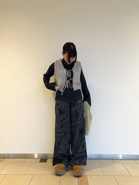 「冬の差し色コーデ」｜「アイテム（バッグ）」を使った、𖤐KIRA𖤐 さん（レディース・158cm）の冬コーディネート