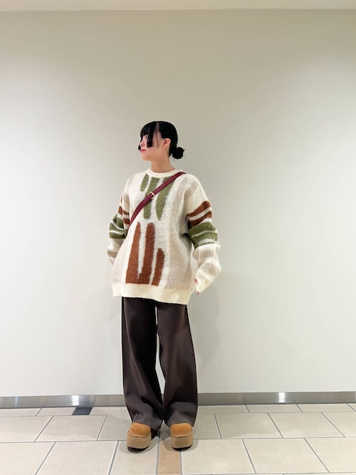 ニット　総柄　サイケデリック　くすみ感　オレンジ　ネイビー　ホワイト　おしゃれ Paul Smith（ポールスミス）の「ジグザグ プルオーバーニット（ニット