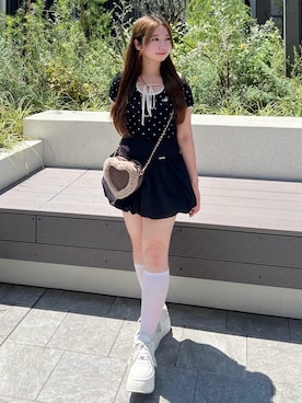 「ミニスカート」｜「アイテム（Tシャツ/カットソー、ブラック系）」を使った、ねねさん（レディース・148cm）の夏コーディネート
