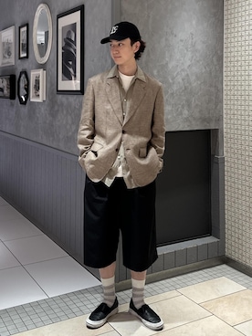 「ADAM ET ROPE'（アダムエロペ）のドライウーステッドワイドショートスラックス（その他パンツ、ブラック系）」を使った、nakajiryoさん（メンズ）の春コーディネート
