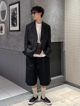 「ADAM ET ROPE'（アダムエロペ）のドライウーステッドワイドショートスラックス（その他パンツ、ブラック系）」を使った、nakajiryoさん（メンズ）の夏コーディネート