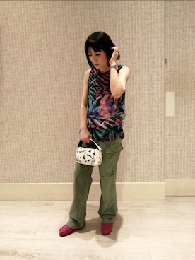 「Desigual（デシグアル）のアイテム（パンツ）」を使った、Desigual 広島 STAFFさん（レディース・160cm）の春コーディネート