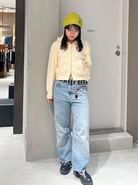 「アイテム（パーカー、ホワイト系）」を使った、HINAさん（レディース・162cm）の冬コーディネート