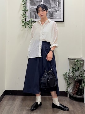 「Right-on（ライトオン）のHONEYSUCKLE ROSE(ハニーサックルローズ)シアービッグシャツ（シャツ/ブラウス、ホワイト系）」を使った、AYUMiさん（レディース・166cm）の夏コーディネート
