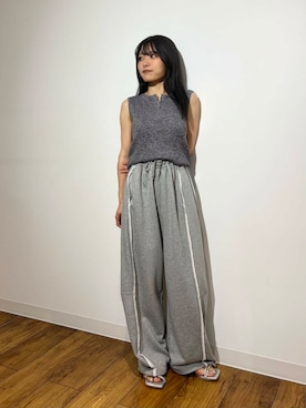 「シルバー」｜「アイテム（スウェットパンツ）」を使った、アンリさん（レディース・152cm）の夏コーディネート