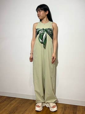 「SMELLY(スメリー)のアソートビッグスカーフ(バンダナ/スカーフ、グリーン系)」を使った、あんりさん(レディース・152cm)の春コーディネート