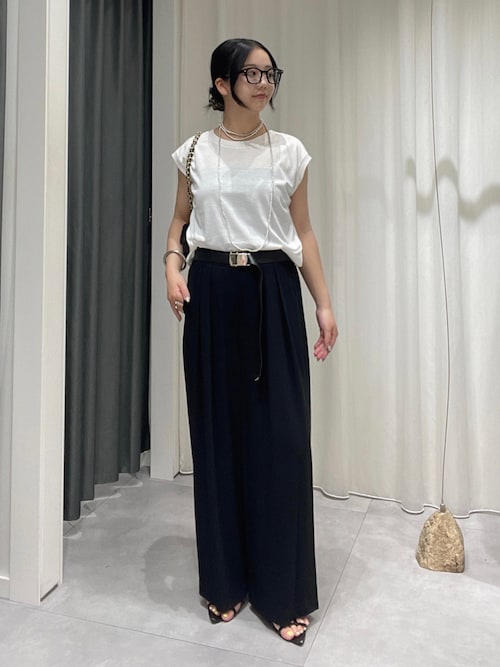 タックワイドパンツ