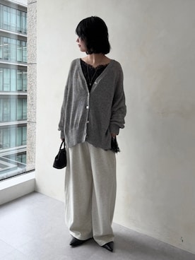 「DouDou（ドゥドゥ）のドロストスウェットパンツ（その他パンツ、ベージュ系）」を使った、madokaさん（レディース・156cm）の春コーディネート