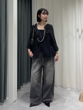 「DouDou（ドゥドゥ）のキュプラフリルブラウス（シャツ/ブラウス）」を使った、madokaさん（レディース・156cm）の秋コーディネート