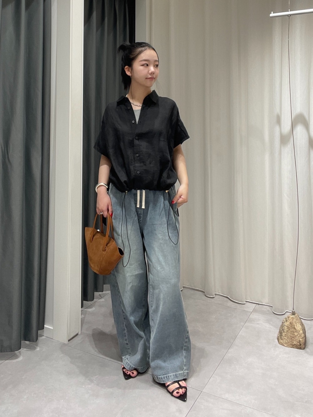 DouDou（ドゥドゥ）の「デニムワイドイージーパンツ（デニムパンツ