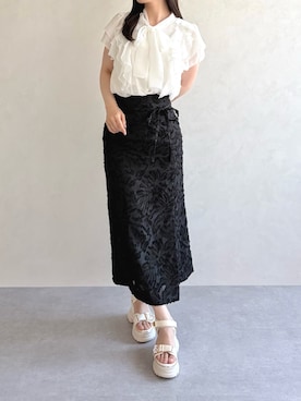 「MISCH MASCH（ミッシュマッシュ）の2026春夏新作 ジャガードタイトスカート（スカート、ブラック系）」を使った、MISCHMASCH ECさん（レディース・150cm）の春コーディネート