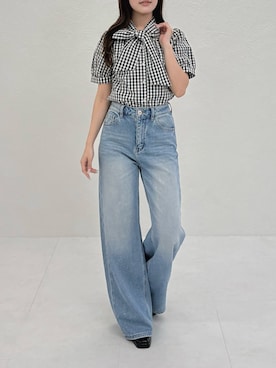 「MISCH MASCH（ミッシュマッシュ）の2026春夏新作 一部店舗限定 きらめきラメ入り美脚デニムパンツ（デニムパンツ、ブルー系）」を使った、MISCHMASCH ECさん（レディース・150cm）の春コーディネート