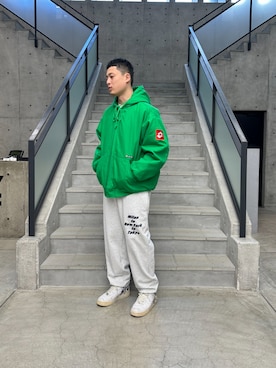 「URBAN RESEARCH（アーバンリサーチ）のアイテム（ダウンジャケット/コート）」を使った、水口 貴樹さん（メンズ・180cm）の秋コーディネート