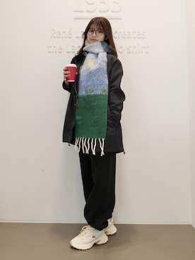「アイテム（マウンテンパーカー）」を使った、izuさん（レディース・161cm）の秋コーディネート
