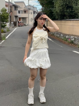 「アイテム（スニーカー）」を使った、namiさん（レディース・160cm）の秋コーディネート