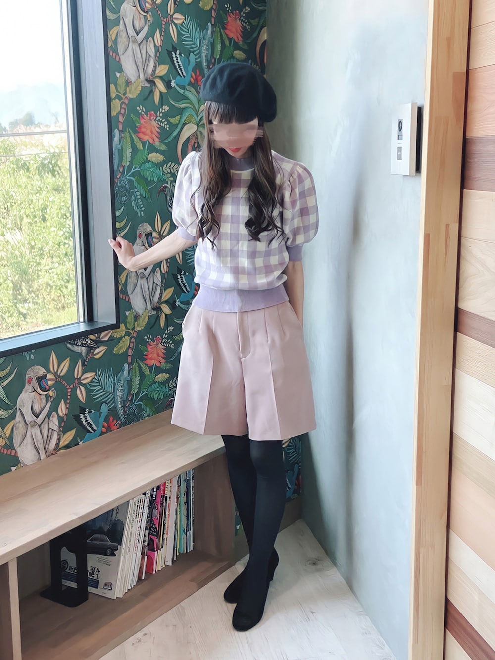 「ベレー帽、フェミニン、ママコーデ、大人ガーリー、低身長コーデ、オトナカジュアル、パープルコーデ、秋コーデ、ママファッション、ベレー帽コーデ、だから秋服が好き」｜「PROPORTION BODY DRESSINGの＜Ｅ＞ショートパンツ / 1211237700（その他パンツ、ベージュ系）」を使った、Kanonさん（レディース・155cm）の秋コーディネートの1枚目の写真