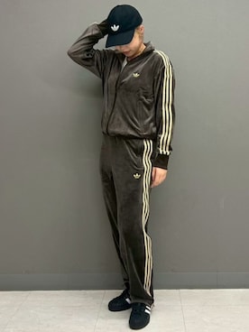 「adidas（アディダス）のFB TPベロア / ファイヤーバード トラックパンツ ベロア / ジャージ / アディダスオリジナルス adidas Originals（その他パンツ）」を使った、EMさん（レディース・169cm）の秋コーディネート
