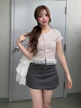 「ALLuRing ChaRm（アリュリングチャーム）のFloral Frill Cardigan / 花柄フリルカーディガン 小花柄（カーディガン/ボレロ、ピンク系）」を使った、ichikaさん（レディース・158cm）の夏コーディネート