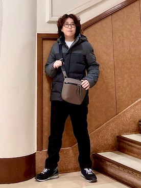 「TAKEO KIKUCHI（タケオキクチ）のカラーコンビ ダウンブルゾン（ダウンジャケット/コート、ブラック系）」を使った、のぐみさん（メンズ・155cm）の冬コーディネート