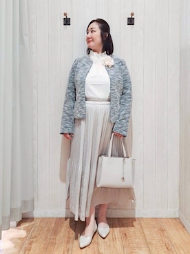 「アイテム（ブローチ/コサージュ、ベージュ系）」を使った、kotomiさん（レディース・160cm）の冬コーディネート