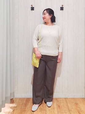 「アイテム（その他シューズ、グレー系）」を使った、kotomiさん（レディース・160cm）の春コーディネート
