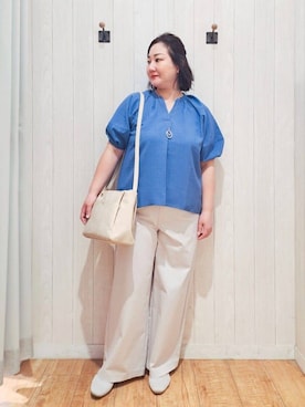 「アイテム（その他シューズ、グレー系）」を使った、kotomiさん（レディース・160cm）の春コーディネート