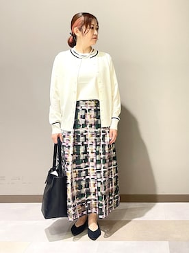 「UNTITLED（アンタイトル）の【アンサンブル可能】コンパクトニットカーディガン（カーディガン/ボレロ、ベージュ系）」を使った、Tomoさん（レディース・153cm）の夏コーディネート
