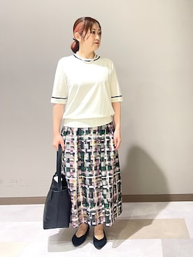 「UNTITLED（アンタイトル）の【アンサンブル可/上品な清涼感】コンパクト5分袖ニット（ニット/セーター、ベージュ系）」を使った、Tomoさん（レディース・153cm）の夏コーディネート