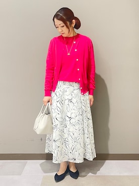 「UNTITLED（アンタイトル）の【9色展開/アンサンブル可】コットンクルーネックカーディガン（カーディガン/ボレロ、ピンク系）」を使った、Tomoさん（レディース・153cm）の春コーディネート