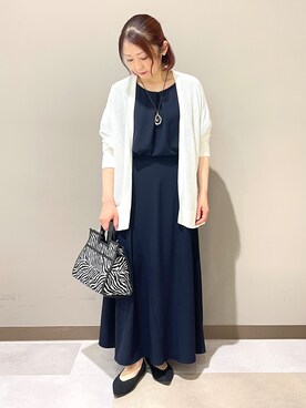 「UNTITLED（アンタイトル）の【日除け・冷房対策に】コットンリネンカーディガン（カーディガン/ボレロ、ホワイト系）」を使った、Tomoさん（レディース・153cm）の春コーディネート