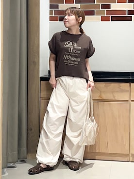 「THE SHOP TK （ザ ショップ ティーケー ）の【ひんやりさらさら】軽やかに着られる プリントTシャツ（Tシャツ/カットソー、ブラウン系）」を使った、かのさん（レディース・147cm）の夏コーディネート