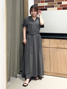 「THE SHOP TK （ザ ショップ ティーケー ）の【M-XL/ひんやり/遮熱】やみつきになる とろみスキッパーワンピース（ワンピース、ブラック系）」を使った、かのさん（レディース・147cm）の夏コーディネート