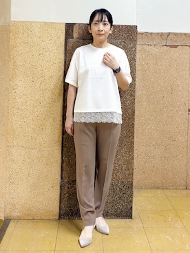「INDIVI（インディヴィ）の【汗ジミ防止／接触冷感】裾レースドルマンTシャツ（Tシャツ/カットソー、ホワイト系）」を使った、hattoriさん（レディース・152cm）の夏コーディネート