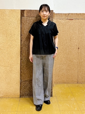 「INDIVI（インディヴィ）の【洗える／軽やか】フリル衿ギャザーブラウス（シャツ/ブラウス、ブラック系）」を使った、hattoriさん（レディース・152cm）の夏コーディネート