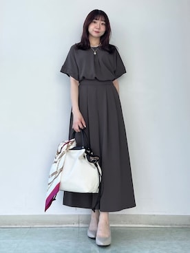 「UNTITLED（アンタイトル）の【古畑星夏さん着用/夏の名品セットアップ！】リラクミスト 前後2WAYブラウス（シャツ/ブラウス、ブラウン系）」を使った、KAHOさん（レディース・149cm）の春コーディネート