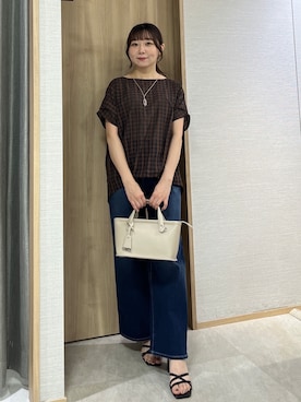 「UNTITLED（アンタイトル）のシアーチェックブラウス（シャツ/ブラウス、ブラウン系）」を使った、KAHOさん（レディース・149cm）の夏コーディネート