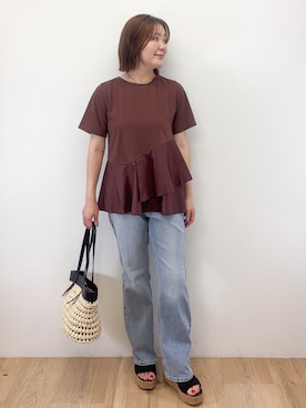 「OPAQUE.CLIP（オペークドットクリップ）のペプラムドッキングカットソー【洗濯機OK】（Tシャツ/カットソー、ブラウン系）」を使った、Takeさん（レディース・162cm）の夏コーディネート