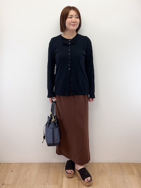 「OPAQUE.CLIP（オペークドットクリップ）のシアーコットンヘンリーネックカットソー【洗濯機OK】（Tシャツ/カットソー、ブラック系）」を使った、Takeさん（レディース・162cm）の夏コーディネート